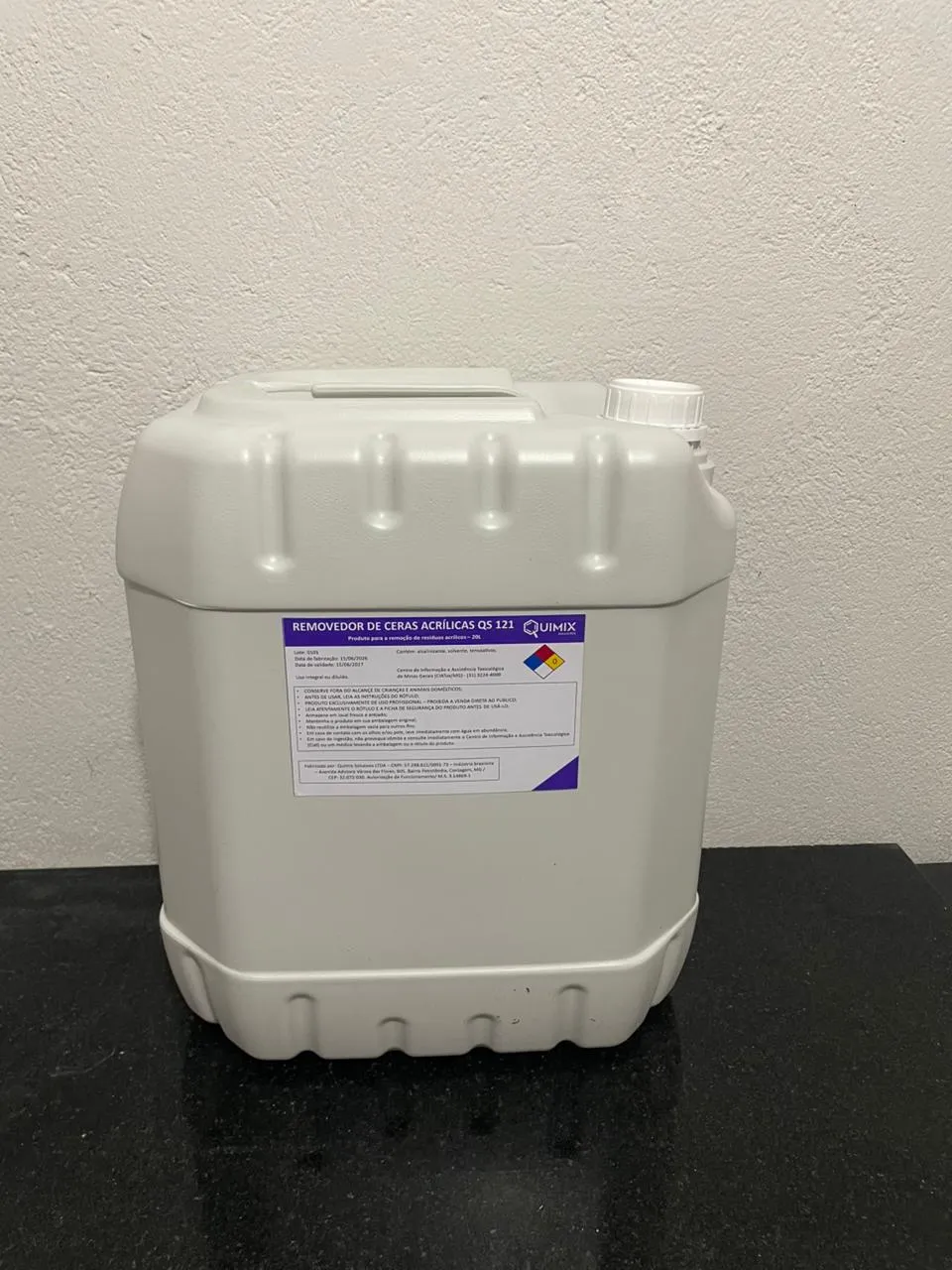 Removedor de ceras acrílicas QS 121 (20L)