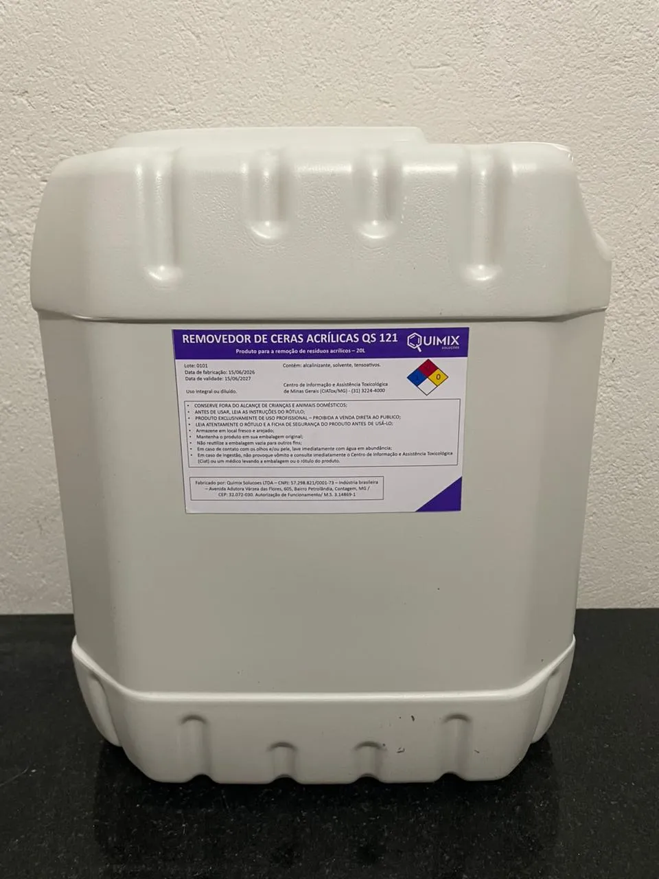 Removedor de ceras acrílicas QS 121 (20L)